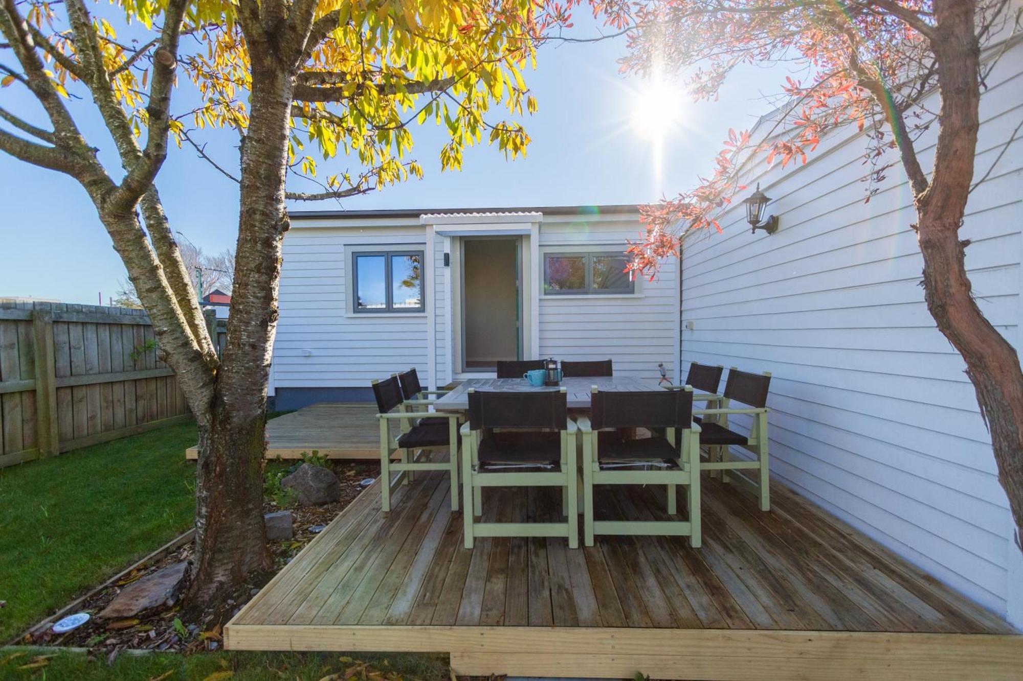 Charming 3 Bedroom Home Near Christchurch City Exterior photo